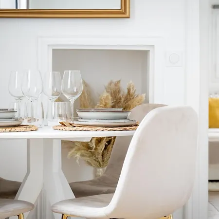 L'orangerie Versaillaise - A 2 Pas Du Chateau De