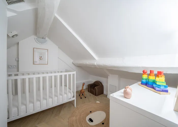Apartamento L'orangerie Versaillaise - à 2 Pas Du Château De Versalhes